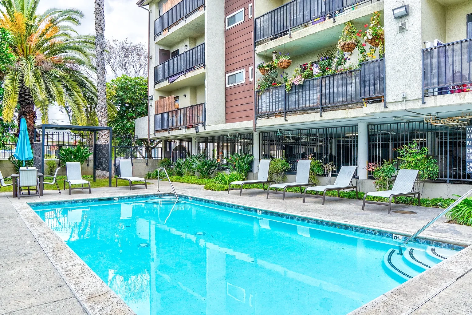 Seapointe Village Apartments – photo 1