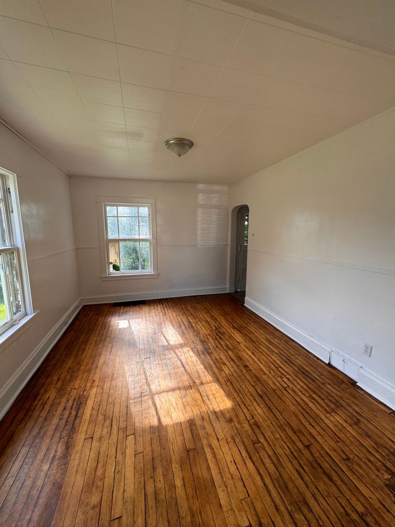 326 Shenango Blvd – photo 3