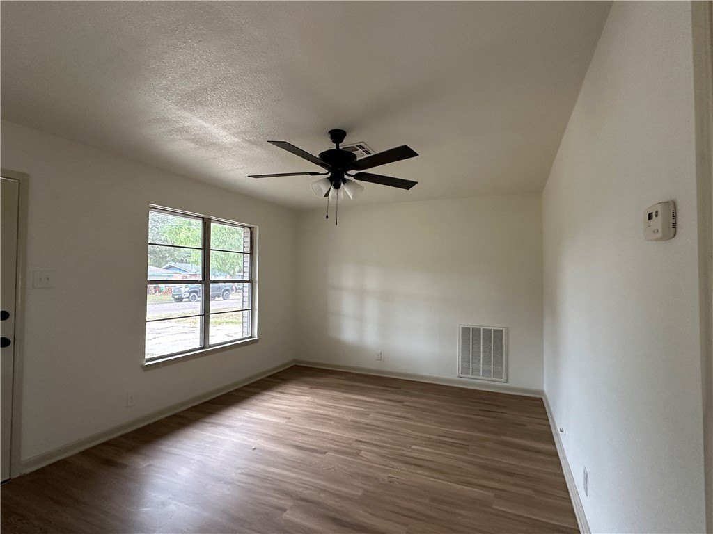 129 Janin Cir N – photo 2