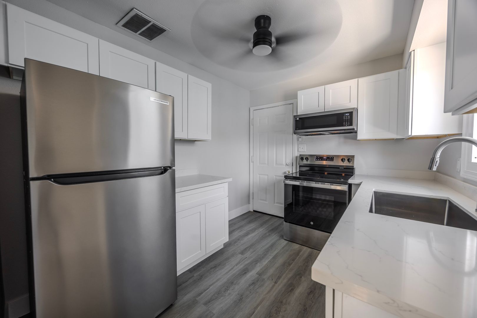 1008 S 3rd St – photo 3