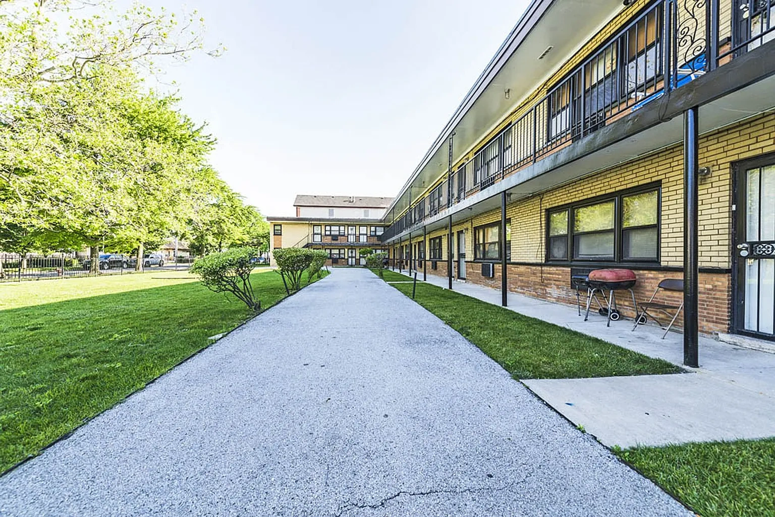 7925 S Phillips – photo 1