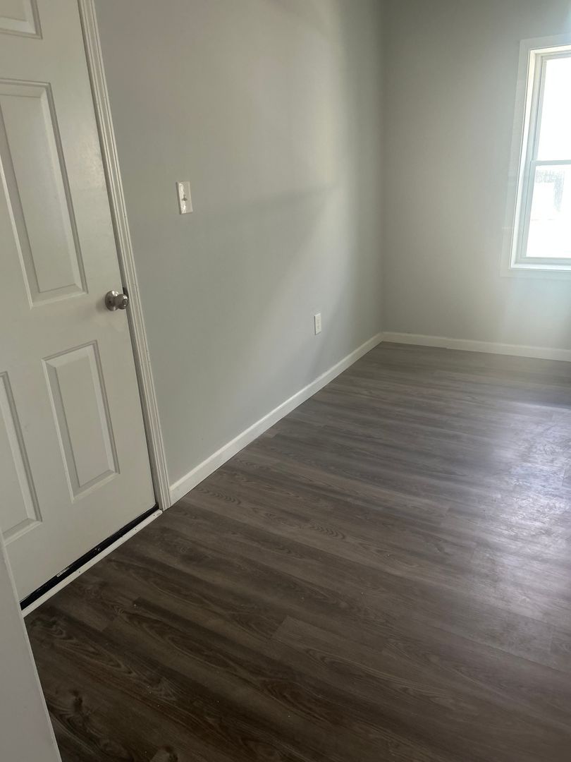17568 Lakeshore Blvd unit 9 – photo 4