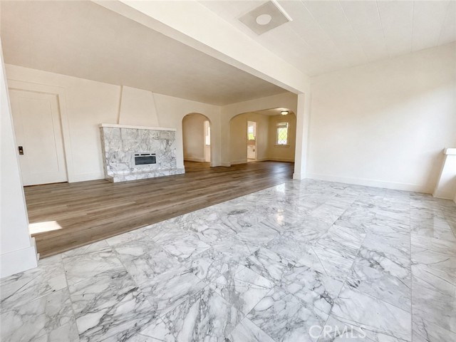 26195 Beaumont Ave – photo 4