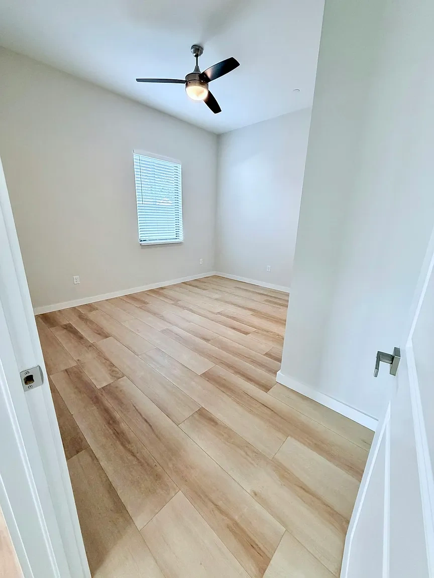 821 16th St N – photo 1