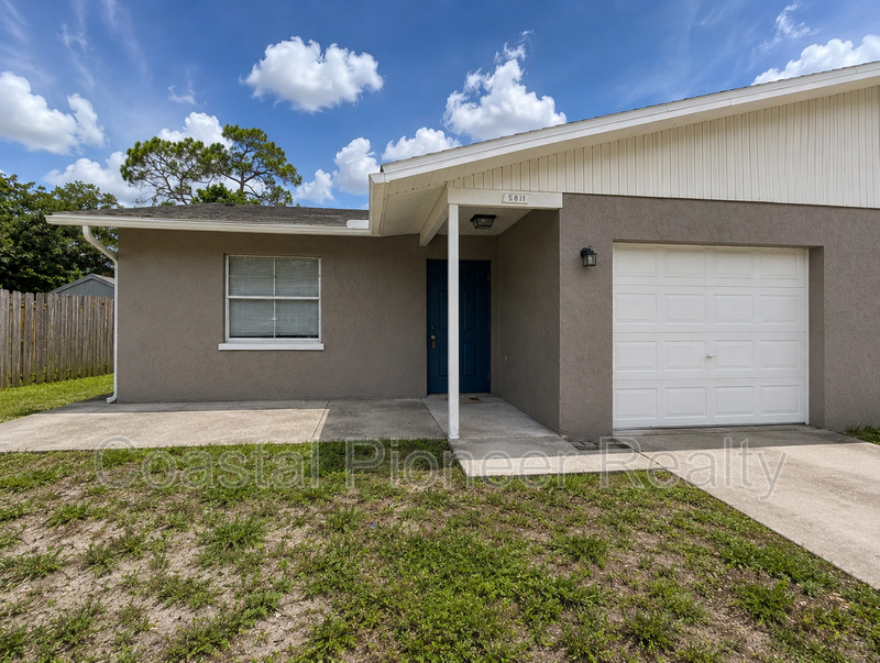 5811 4th St E – photo 1