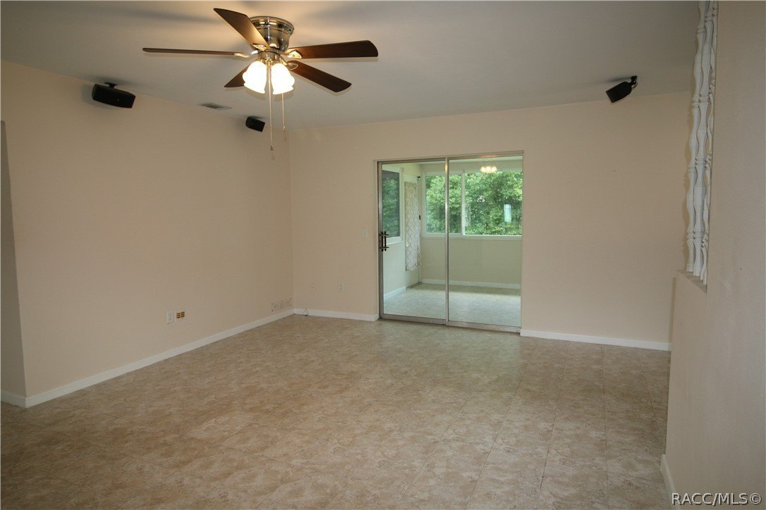 1621 Teasdale St – photo 3