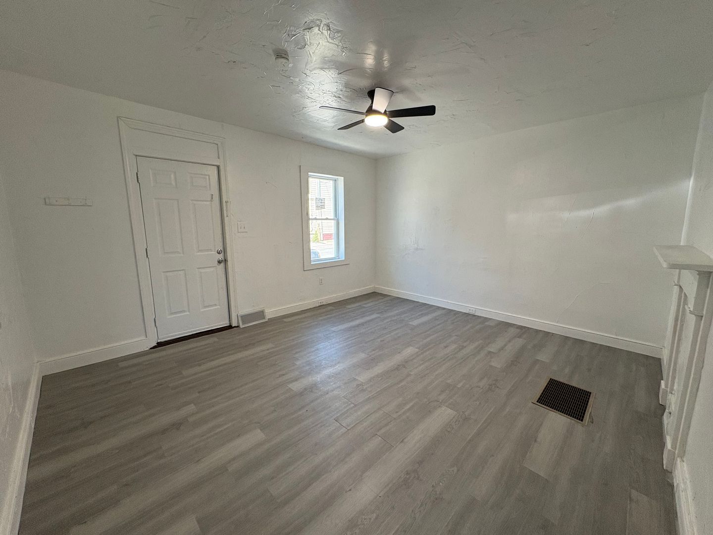 219 S Hartley St – photo 5