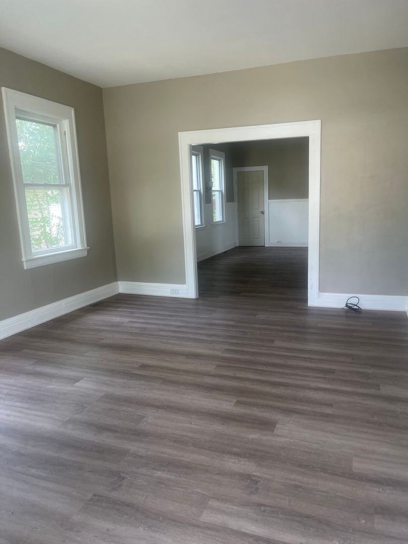 13623 Bennington Ave unit Unit #1 – photo 3
