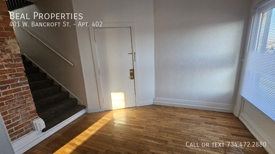 401 W Bancroft St – photo 2