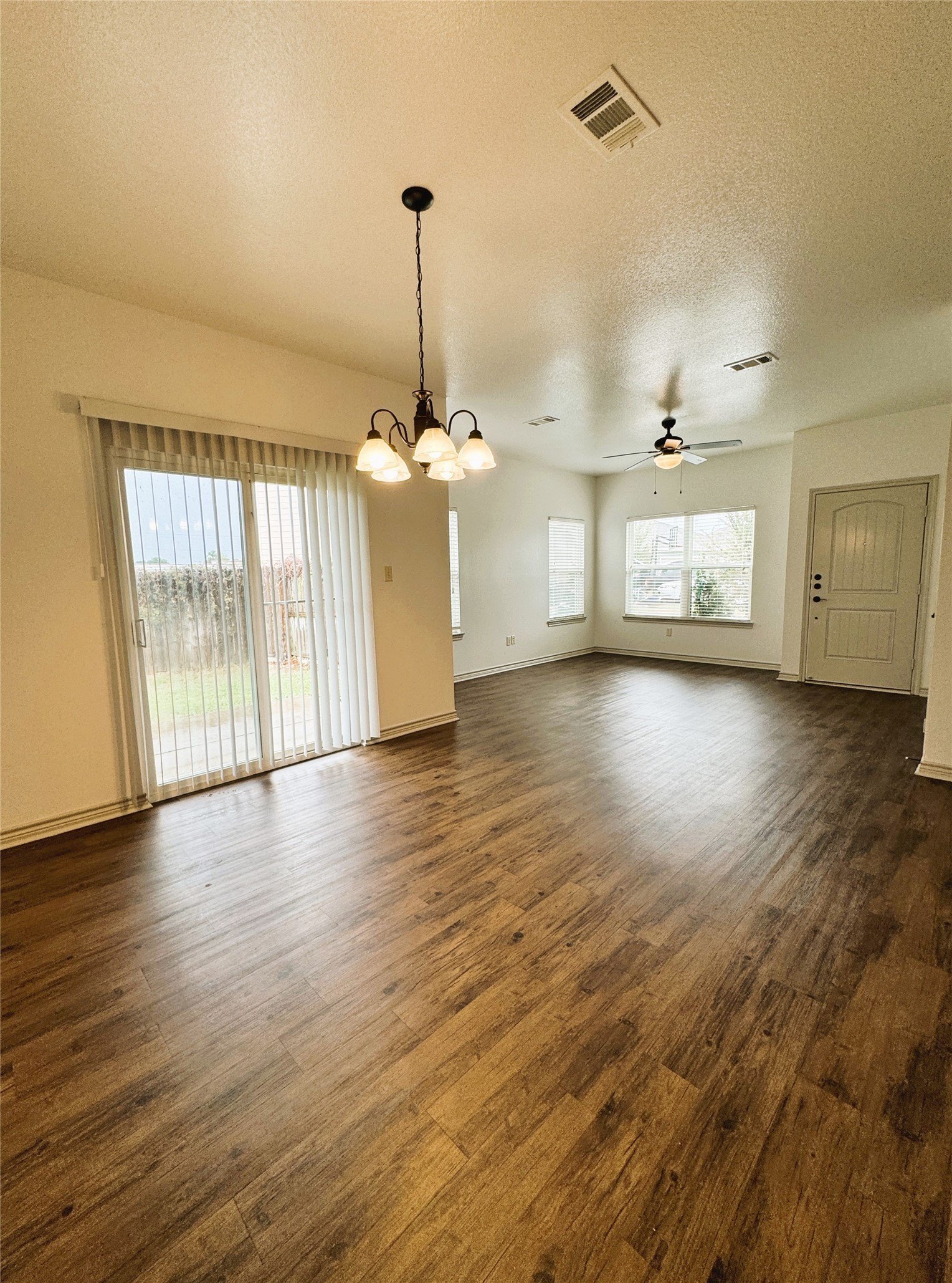 212 Lasso Cir – photo 5