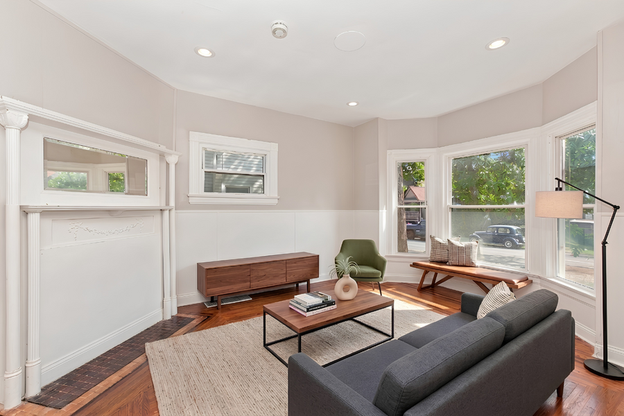 1334 W 89th St – photo 2