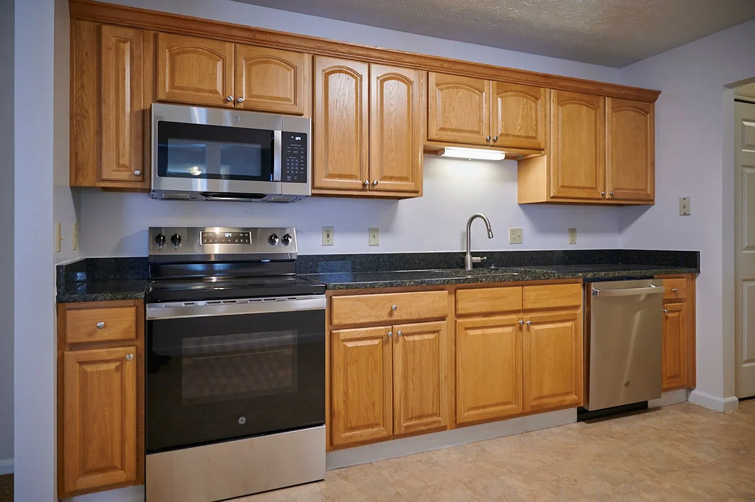 Grand Bay Apartments and Townhomes – Apartment