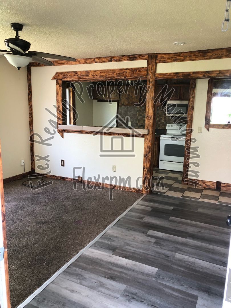 1112 Bronson Ave unit FRONT – photo 1