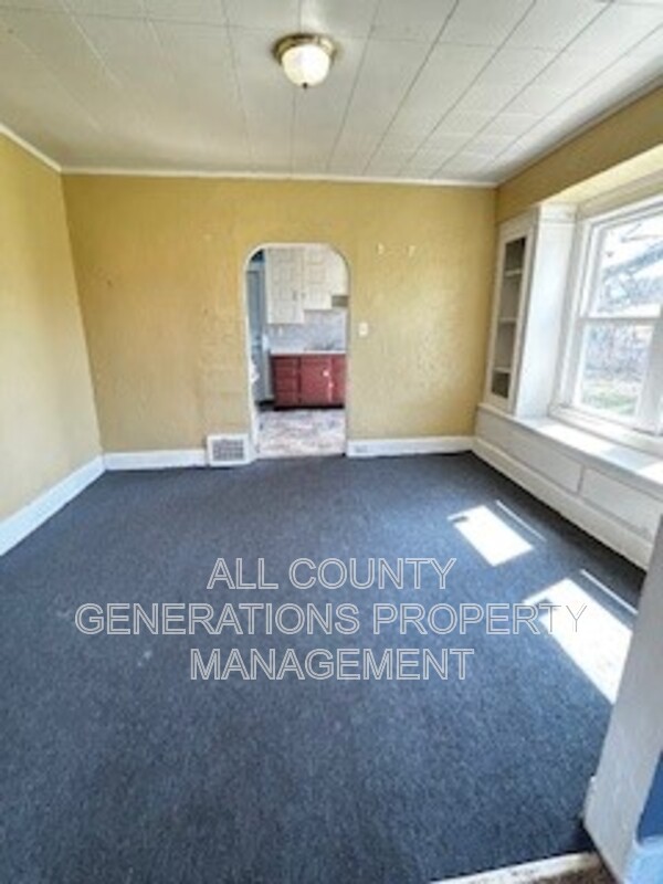 1011 E 140th St – photo 2
