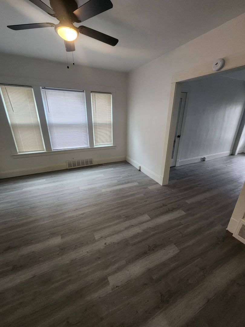 13302 Ferris Ave unit Unit DN – photo 4
