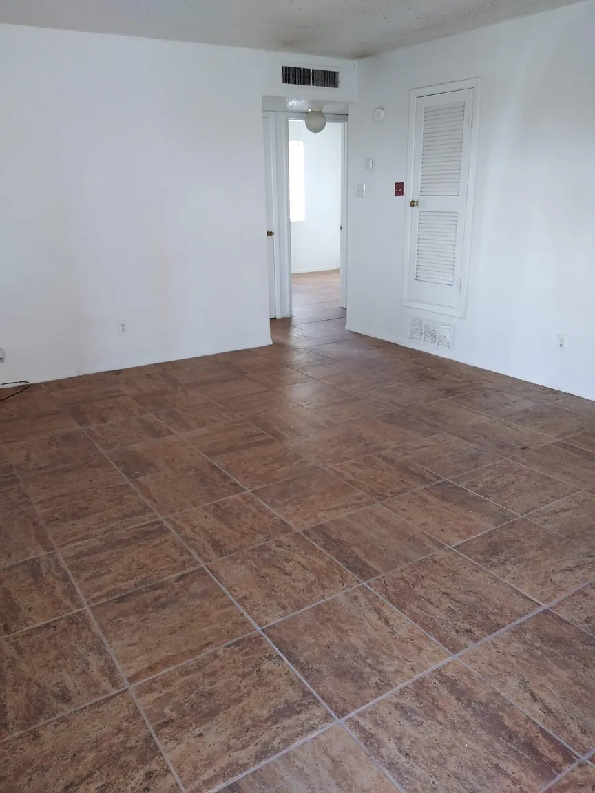 Puerta del Sol Apartments llc. – photo 1