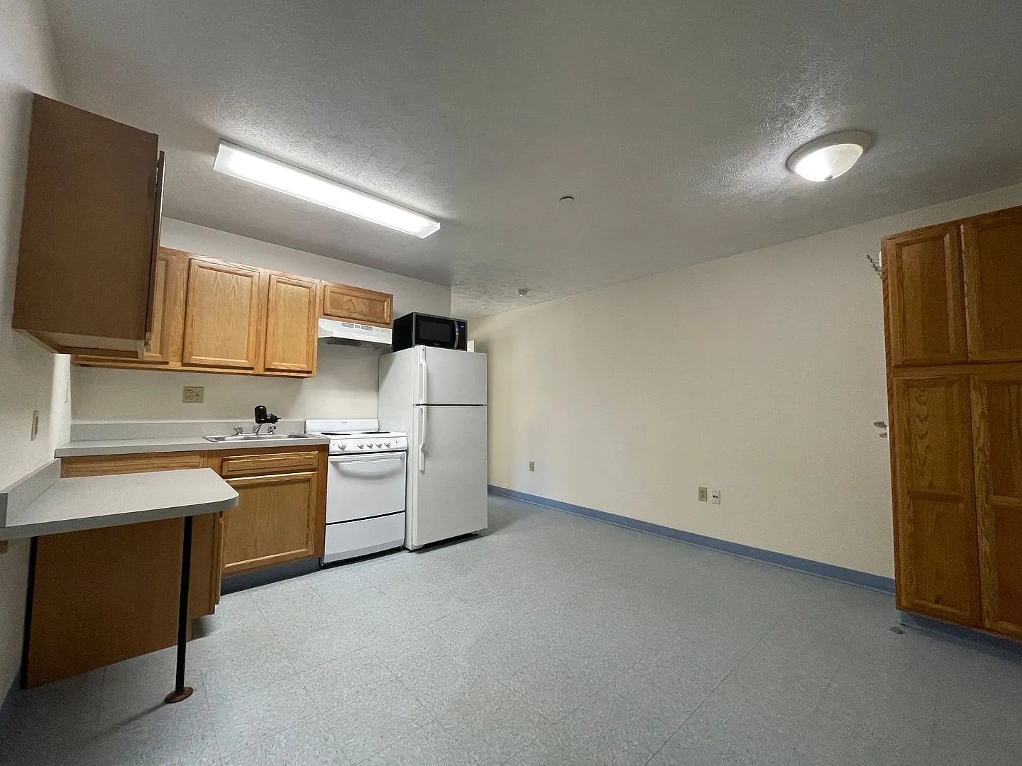 Stoneworth Apartments LLC. – photo 4