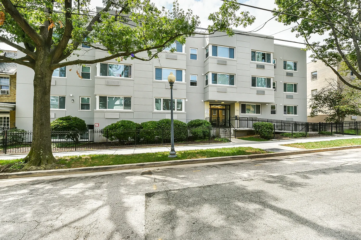 734 Longfellow – photo 2