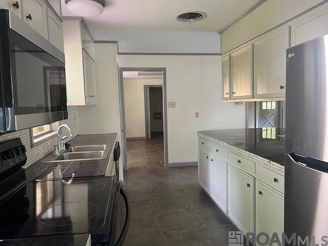 2464 Kensington Dr – photo 2