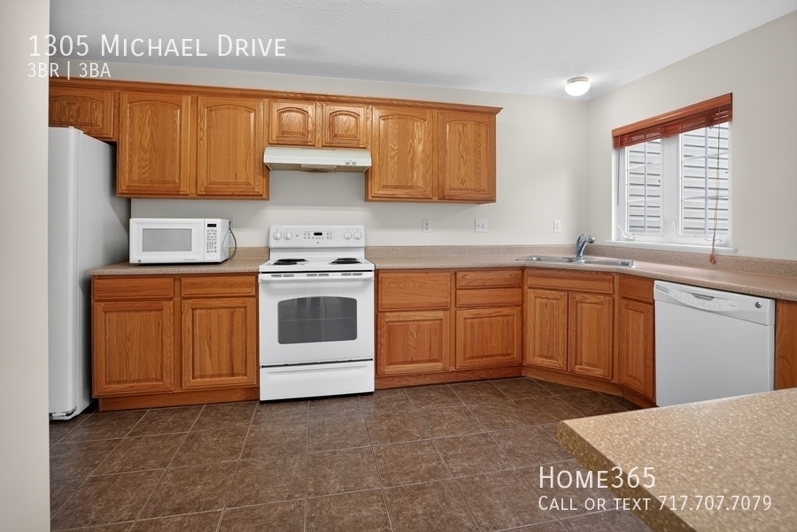 1305 Michael Dr – photo 5