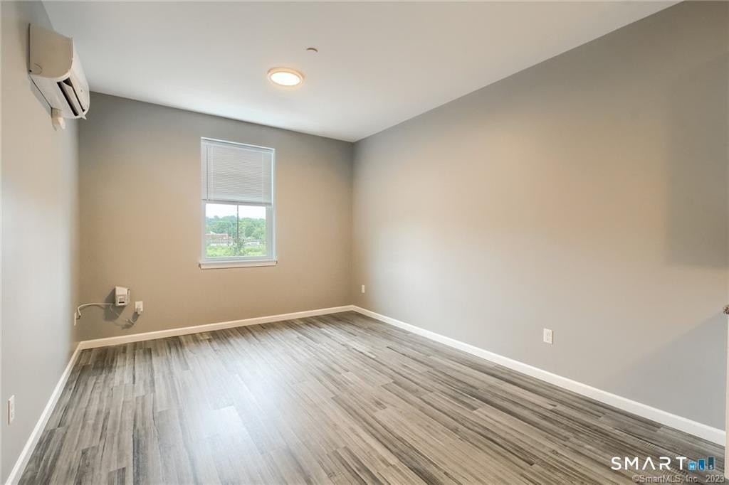 9 Steele Blvd #201 – photo 3