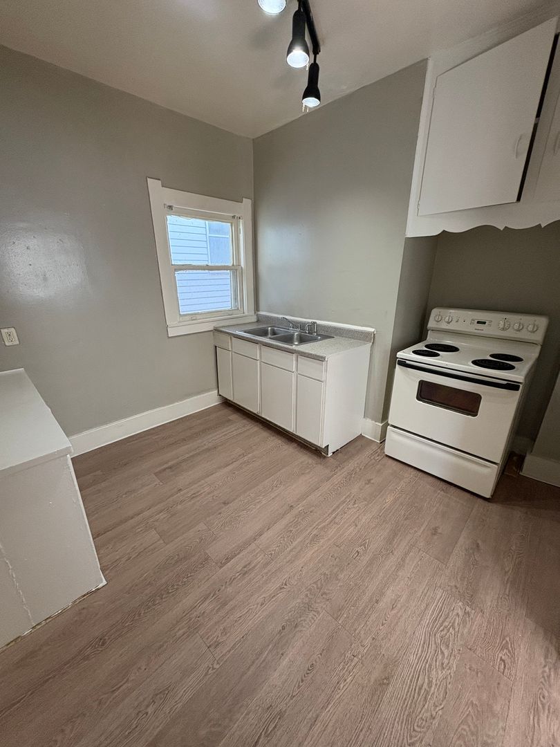 1705 Marlow Rd – photo 5