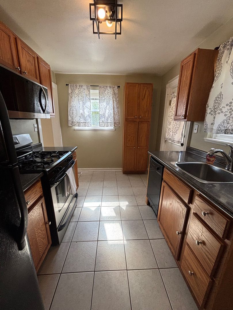 6478 2nd Ave – photo 4
