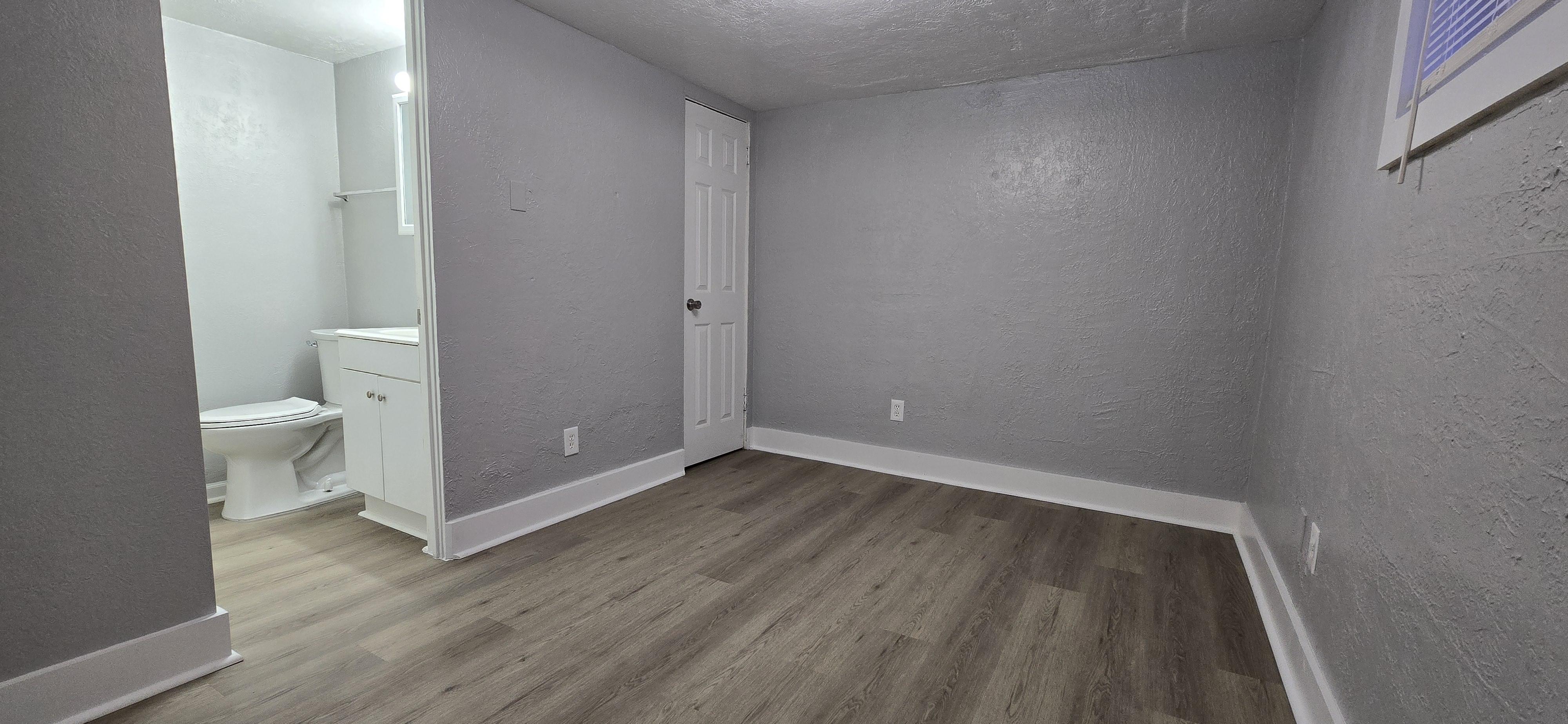 408 1st St unit 3 – photo 3