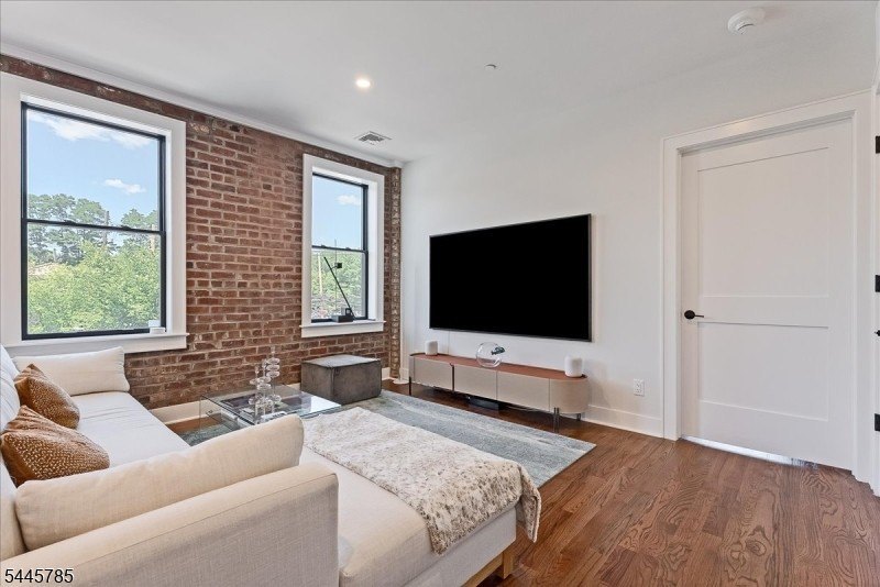 35 Main St #3B – photo 5