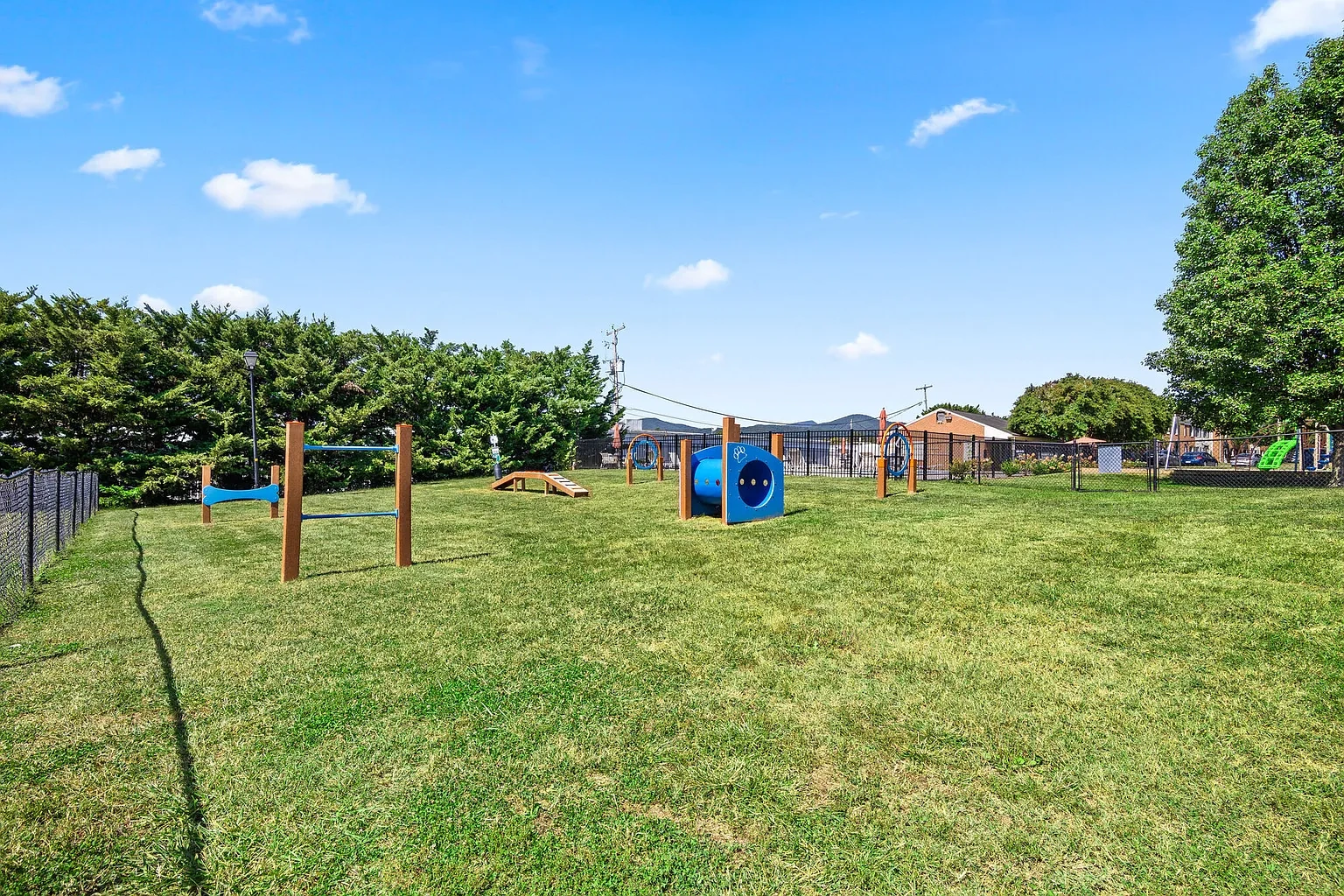 Bent Creek Apartments and Townhomes – photo 1