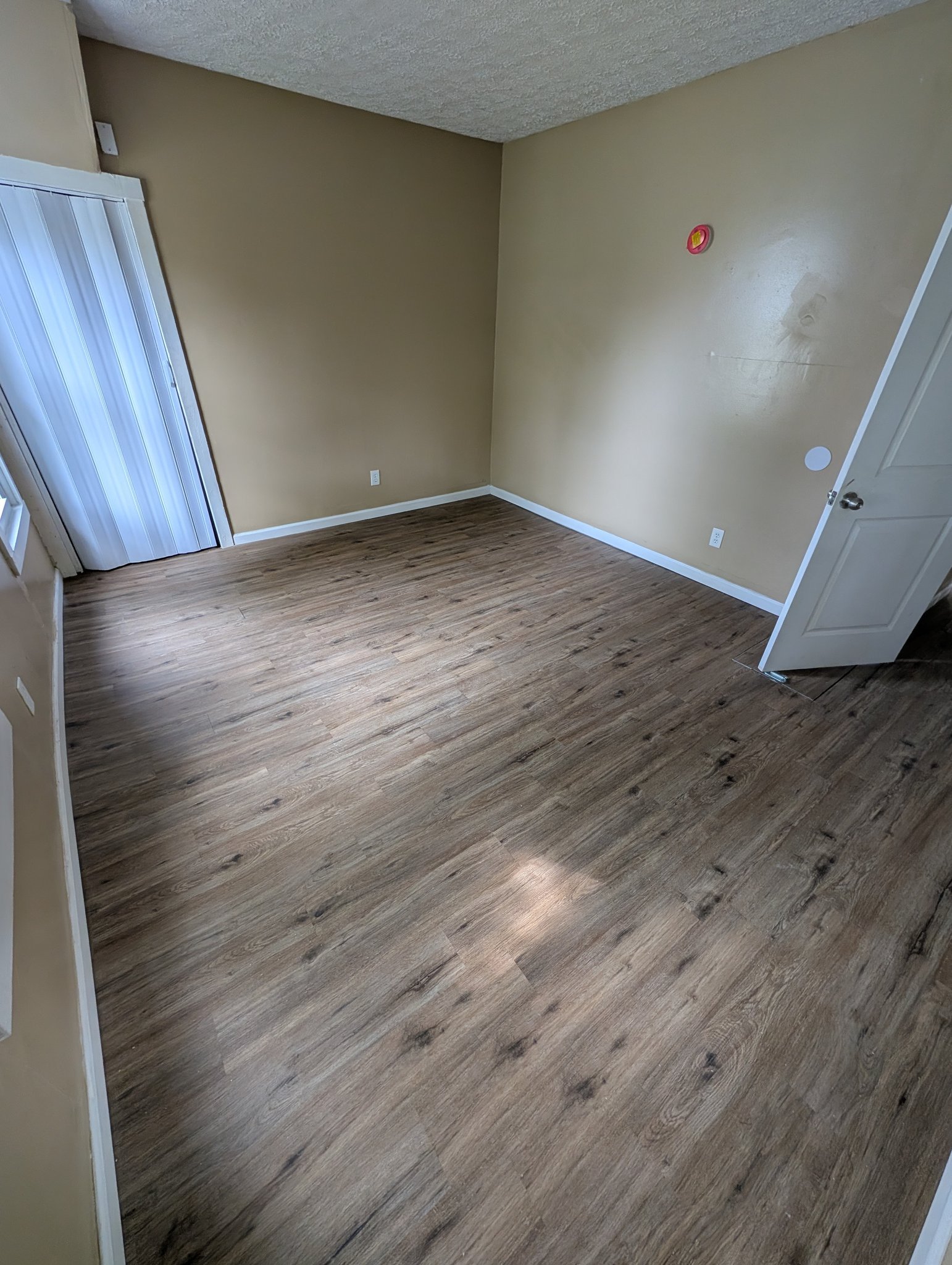 317 W 23rd St – photo 3