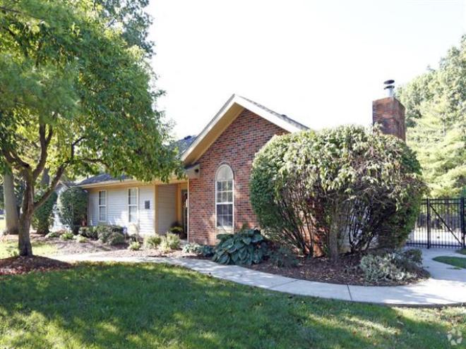 1599 Twin Oaks Dr – photo 1