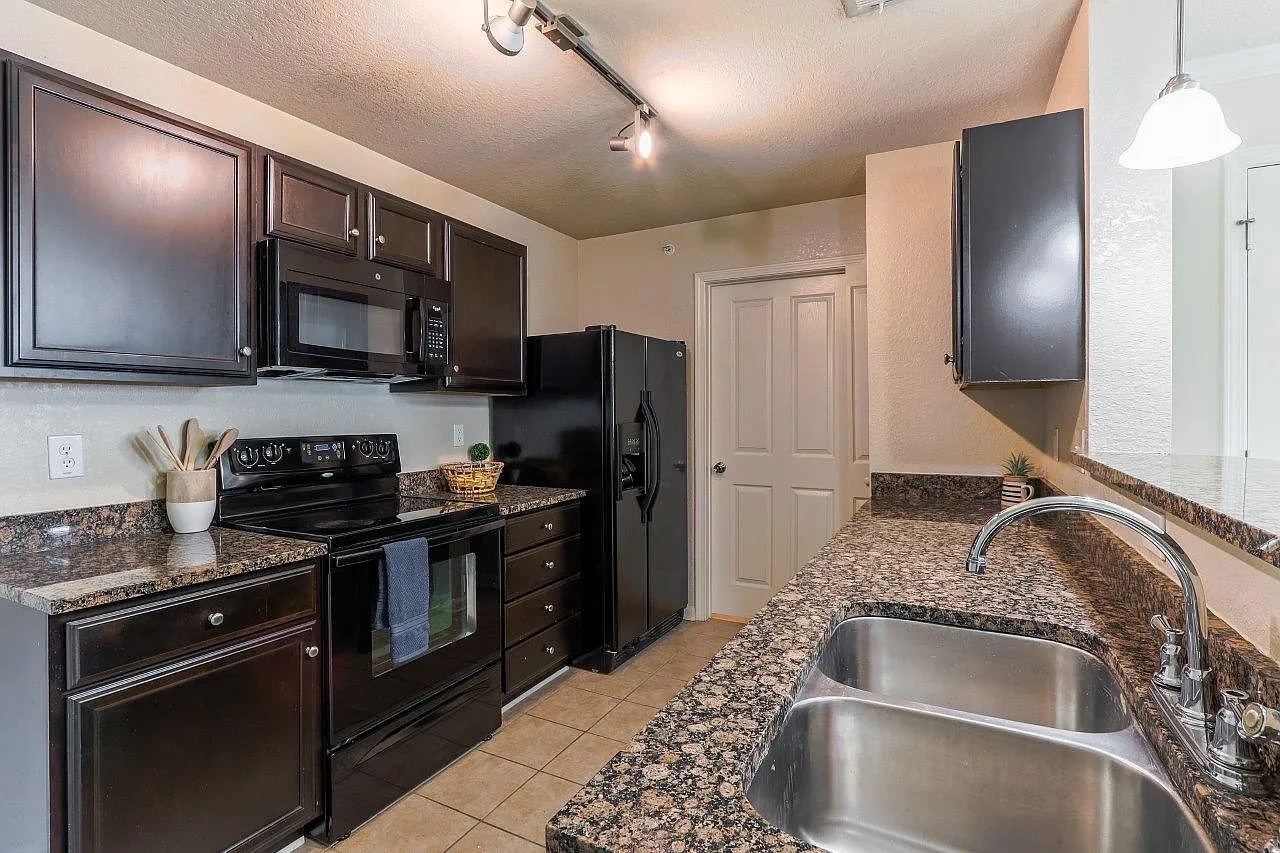 Parc at Flowing Wells Apartment Homes – photo 3
