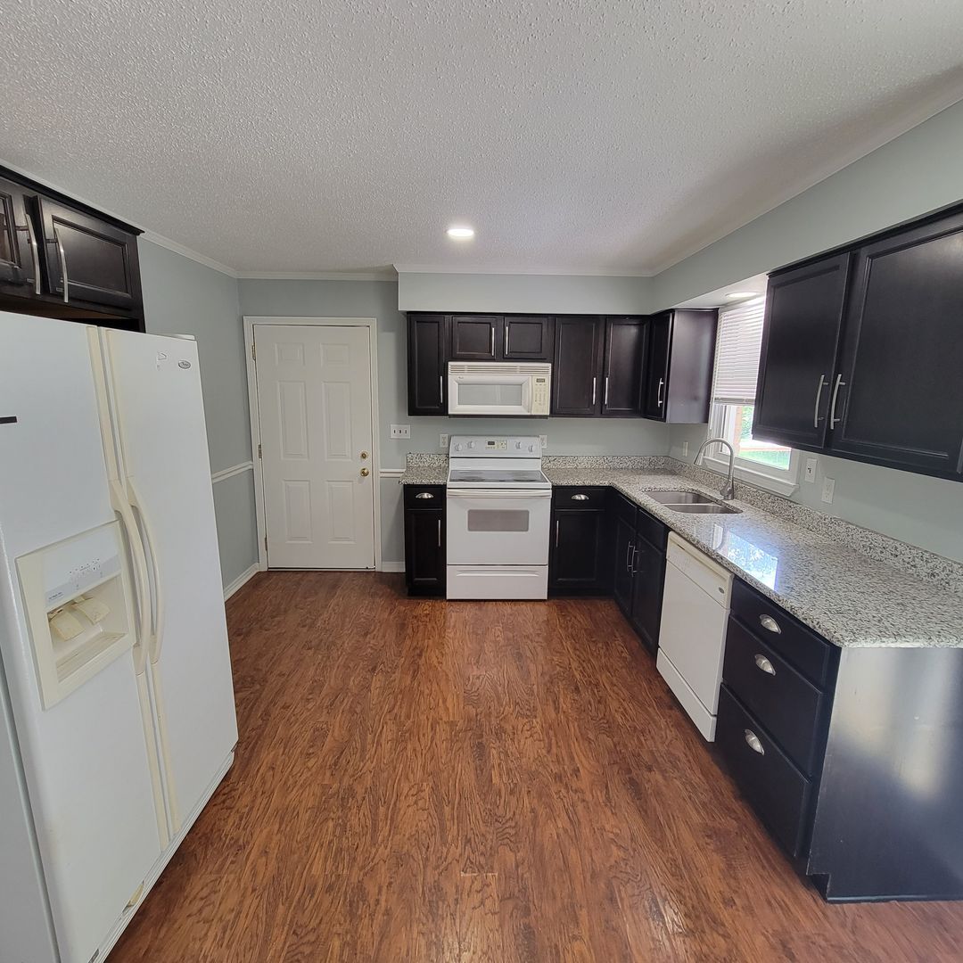 2128 Wildwood Rd – photo 4