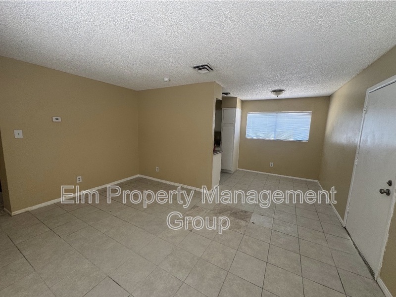 2516 E Mesquite Ave unit 4 – photo 2
