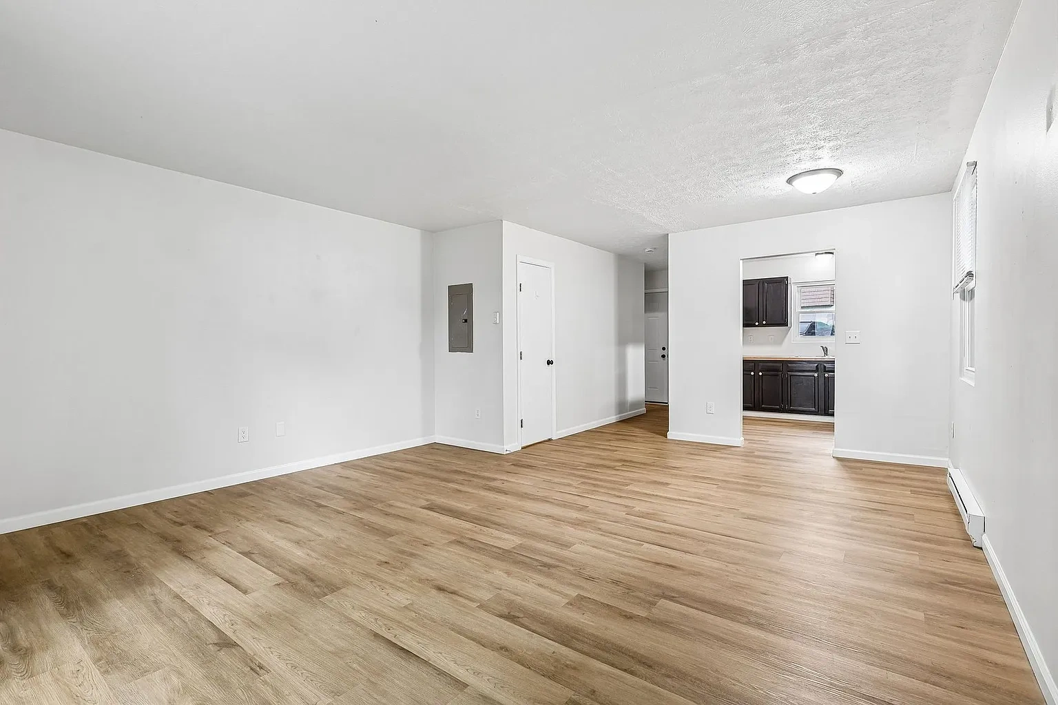 Aurora Apartments – photo 4