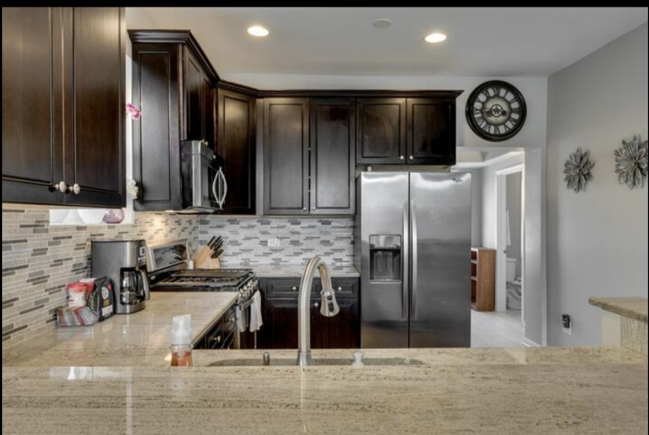 3308 W Le Moyne St – photo 1