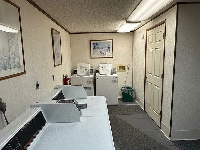 Newberry Apartments – photo 5
