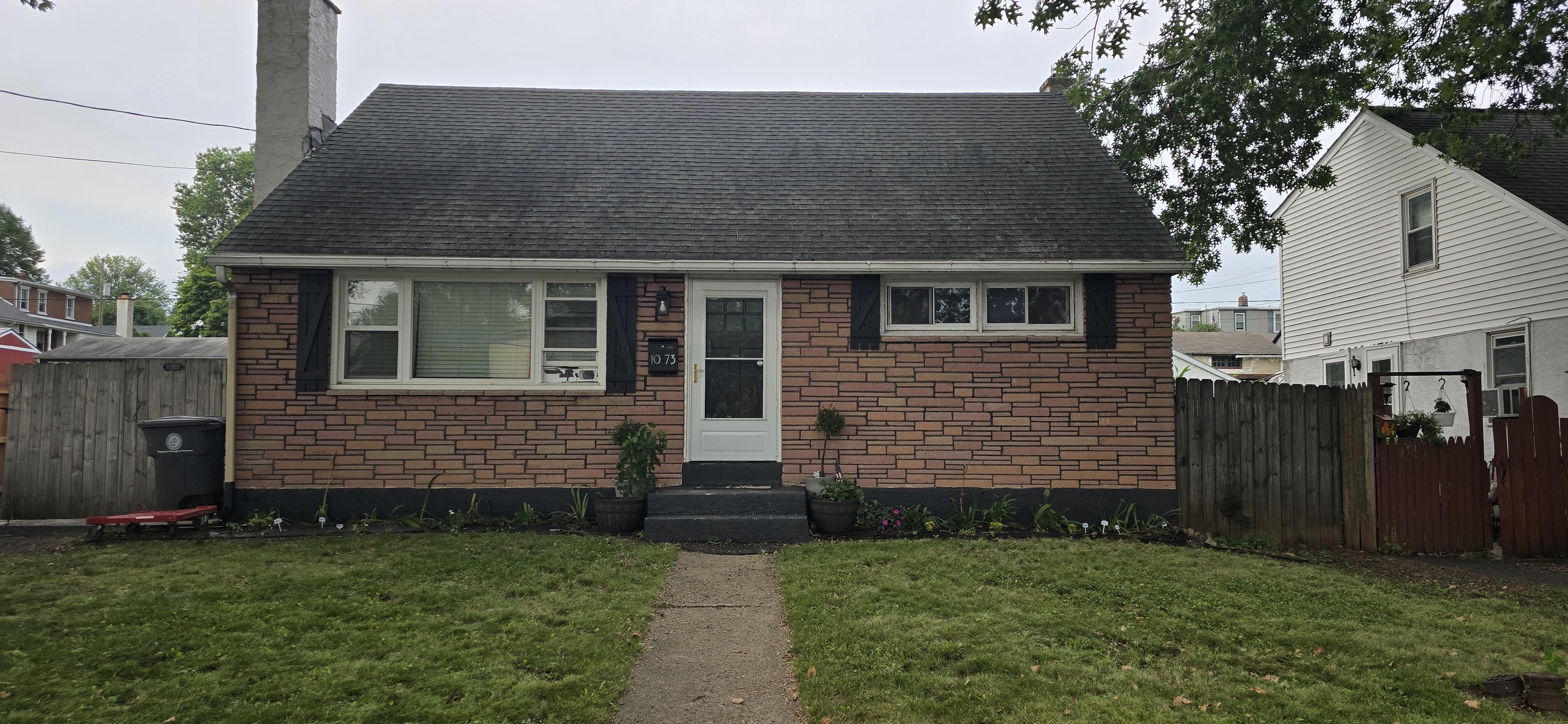 1073 Cherry St – photo 2