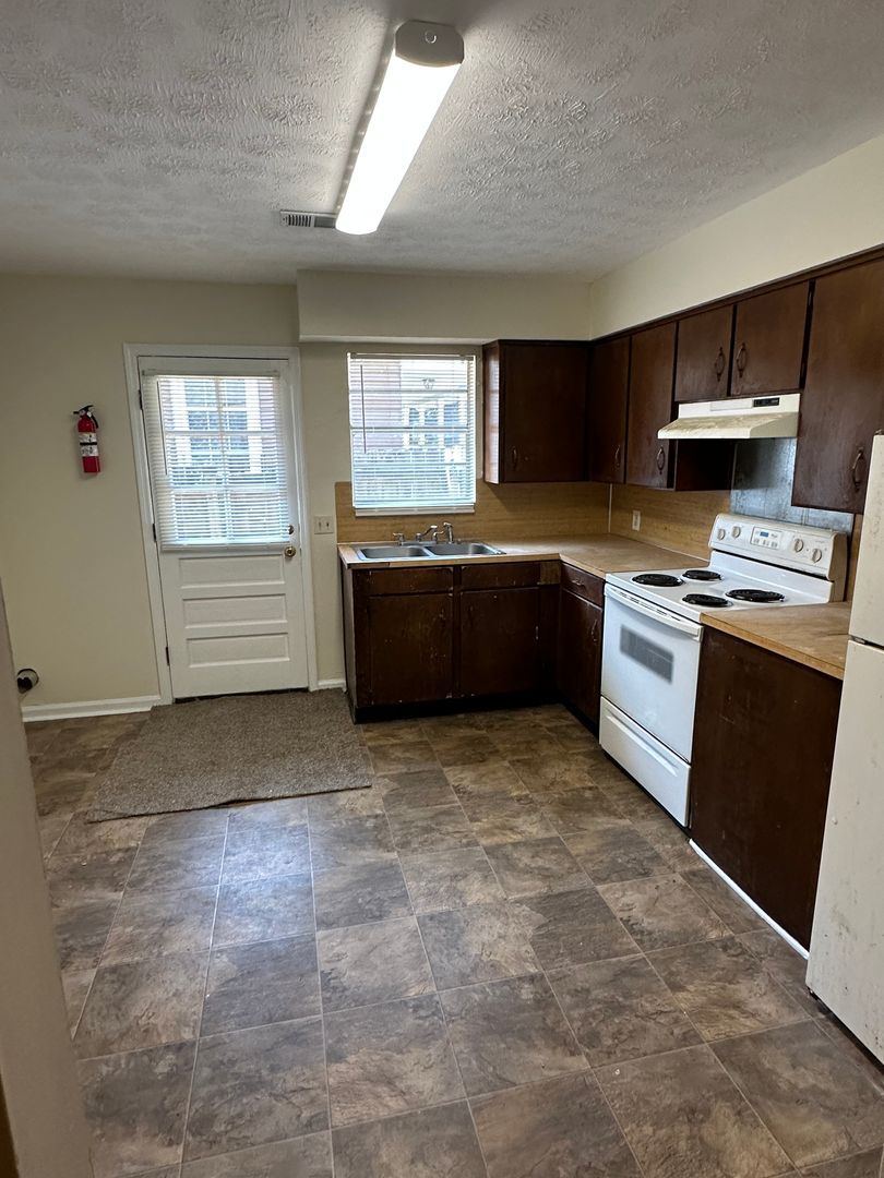 3110 11th Ave unit A – photo 2