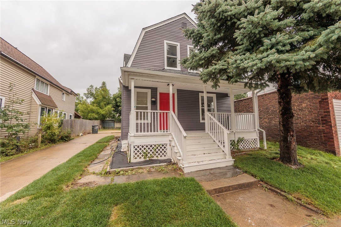 1558 Winchester Ave – photo 2