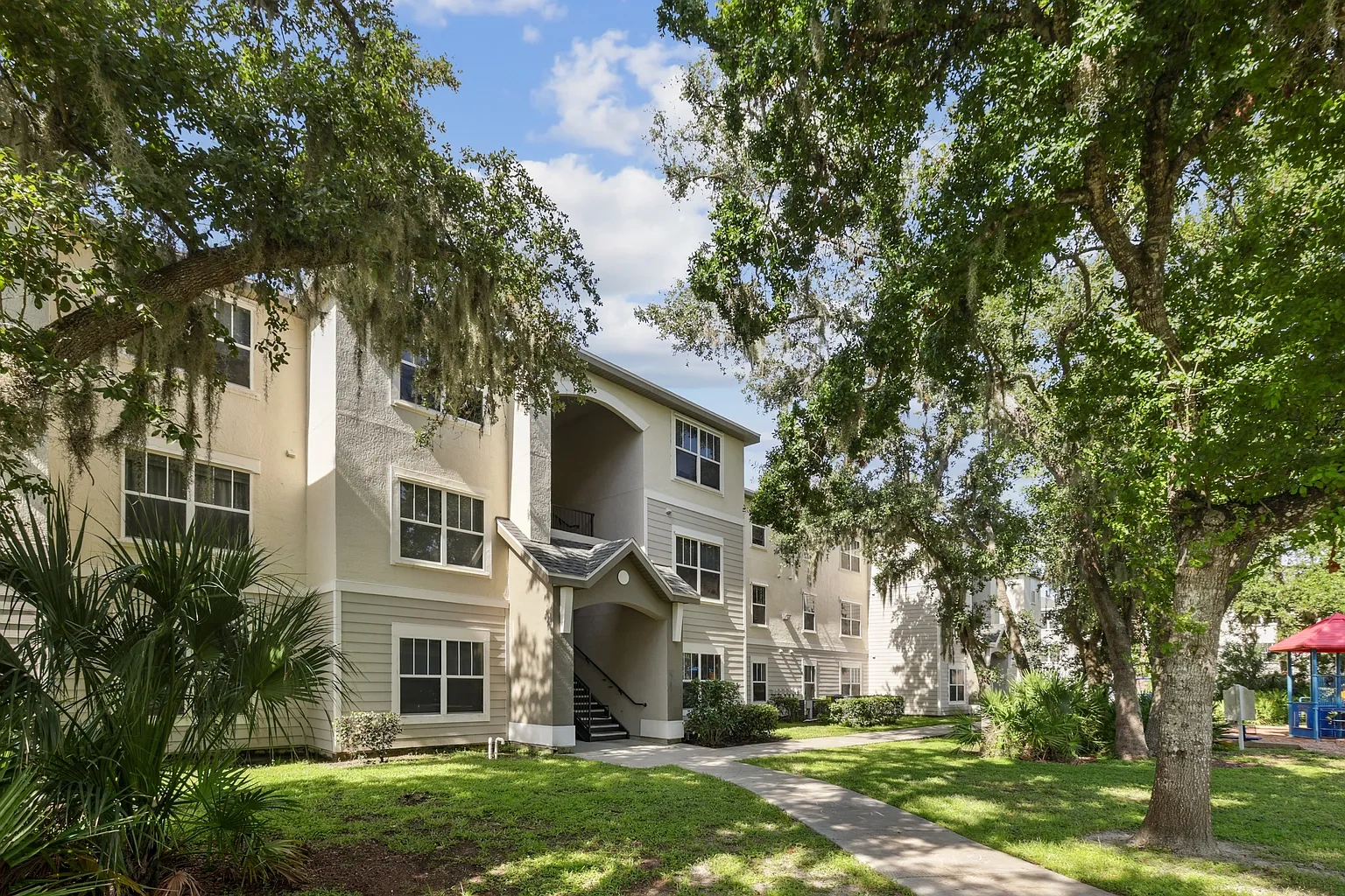 Grande Court Apartments at North Port – photo 5