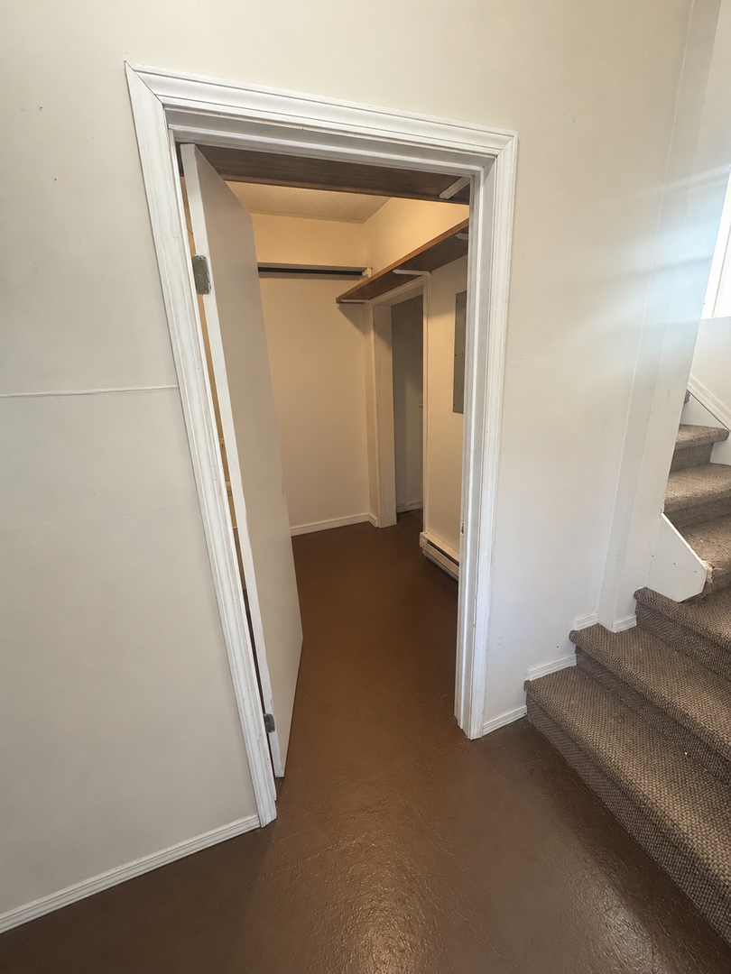 1017 1/2 Vine St unit 1017 1/2 Vine St - B - 1 – photo 3