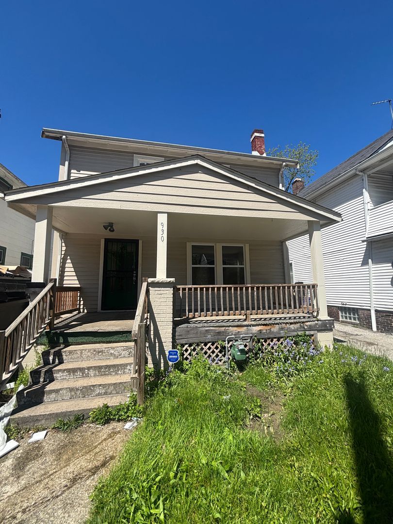 930 E 131st St – photo 1