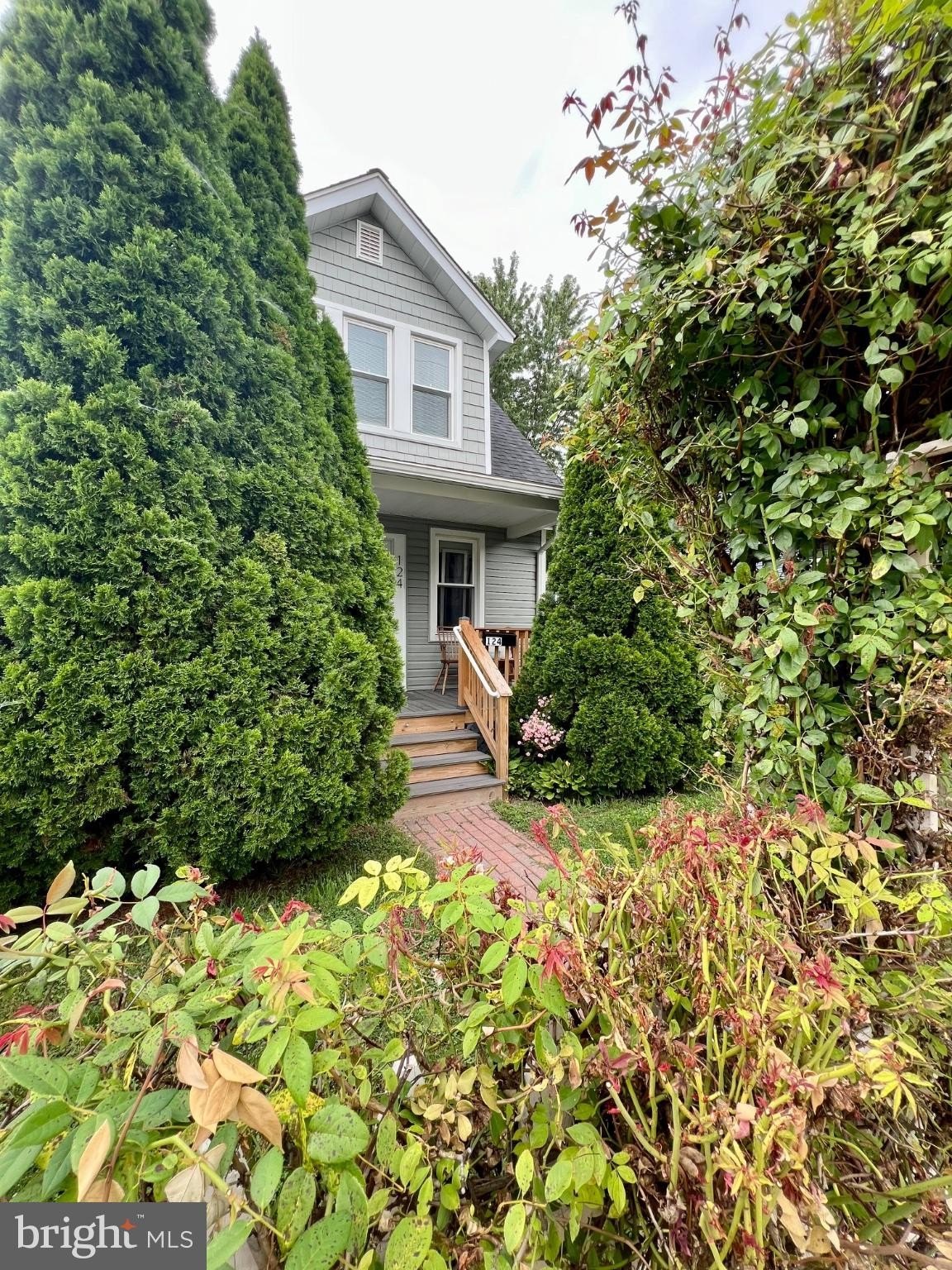 124 W Franklin St – photo 1