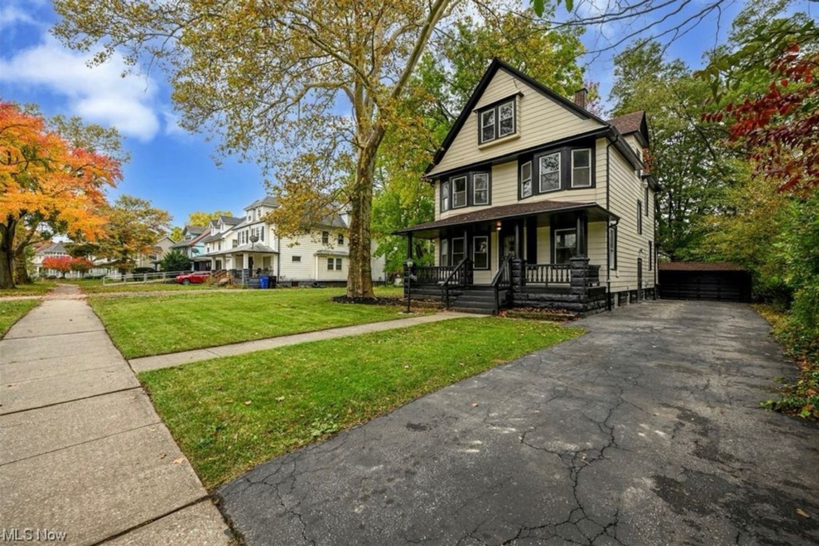 2636 East Blvd – photo 2