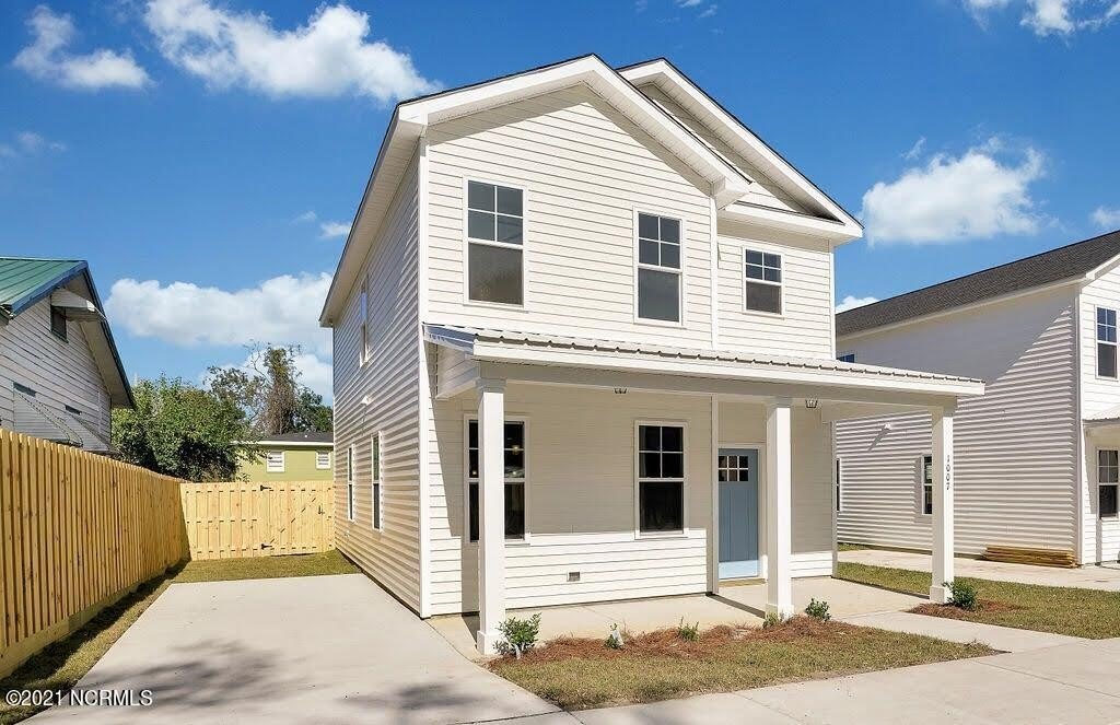 1007 Campbell St – photo 2