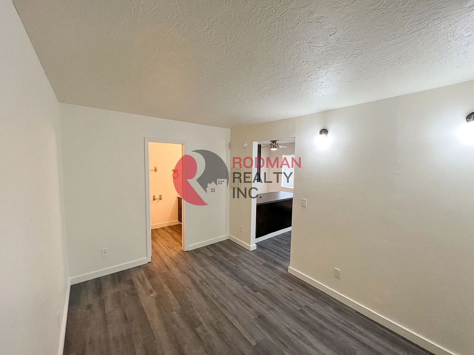 Studio East Apartments – photo 4