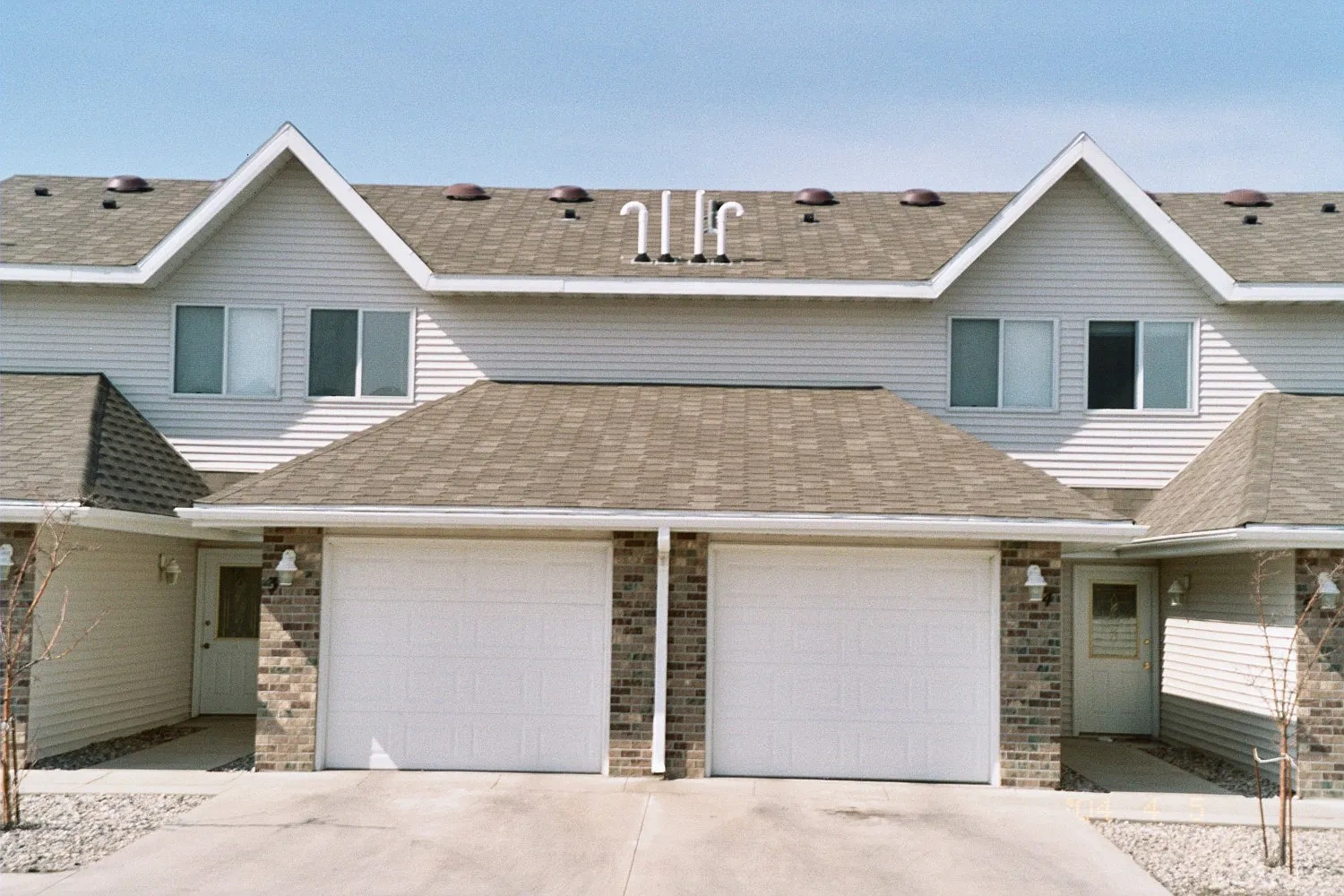 Westlake Townhomes Apartments – photo 2
