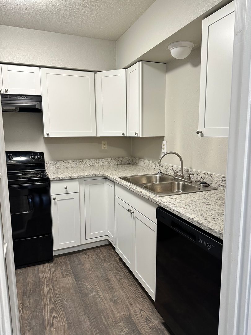 303 Eden Dr unit 307-11 – photo 1